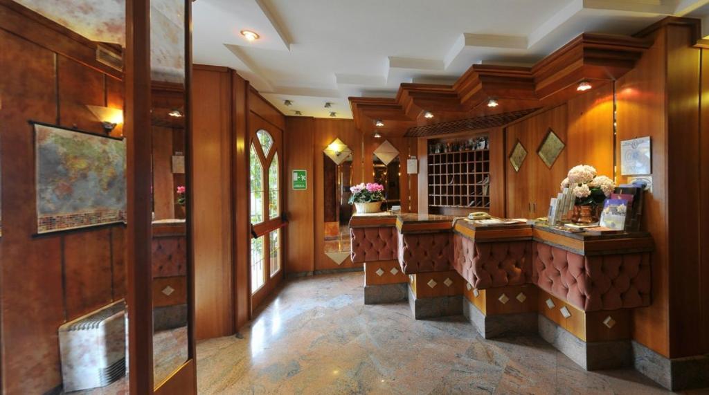 Hotel Vela 3*